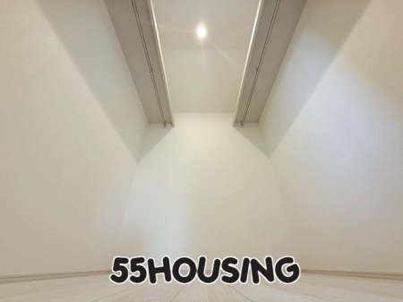 [@-