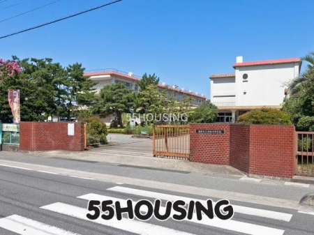 周辺環境　鴻巣市立鴻巣北中学校 徒歩10分。 750m