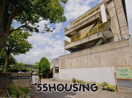 周辺環境　さいたま市立泰平中学校 徒歩12分。 950m