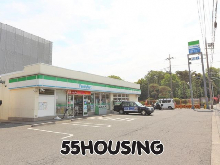 周辺環境　ファミリーマート浦和駒場店 徒歩2分。 160m