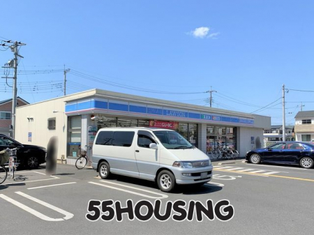 周辺環境　ローソンさいたま春岡一丁目店 徒歩4分。 320m