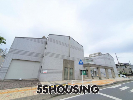 周辺環境　久喜市立図書館 徒歩13分。 1040m