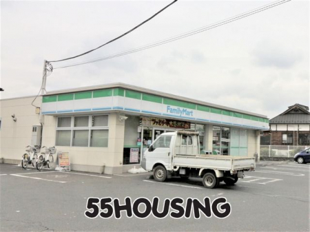 周辺環境　ファミリーマート大宮御蔵店 徒歩3分。 170m