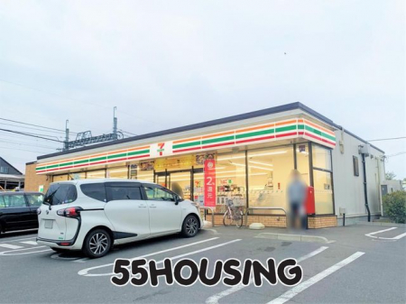 周辺環境　セブンイレブン岩槻本丸店 徒歩5分。 338m