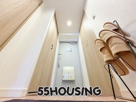 ց@-
