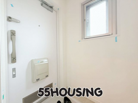 ց@-