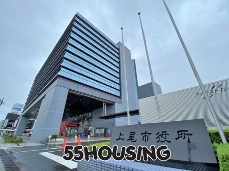 周辺環境　上尾市役所 徒歩10分。 740m