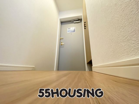 ց@-