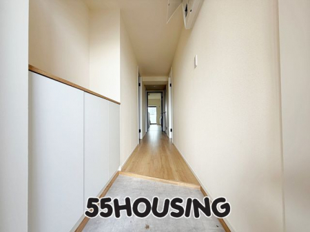 ց@-
