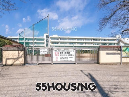 周辺環境　戸田市立笹目中学校 徒歩7分。 550m