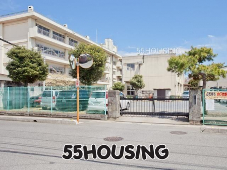 周辺環境　さいたま市立宮原中学校 徒歩7分。 530m