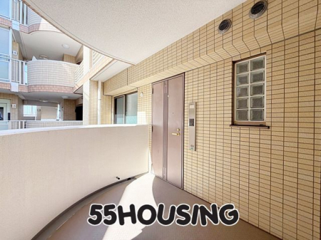 ց@-