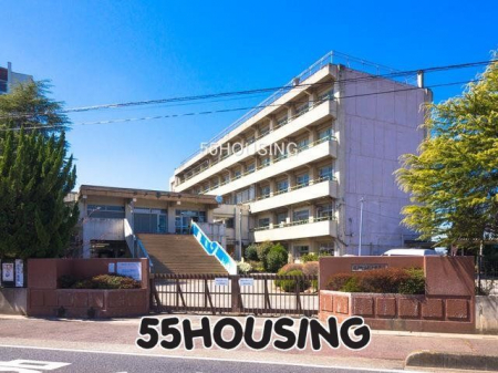 周辺環境　杉戸町立杉戸中学校 徒歩6分。 470m
