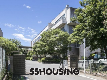 周辺環境　北本市立東小学校 徒歩8分。 590m