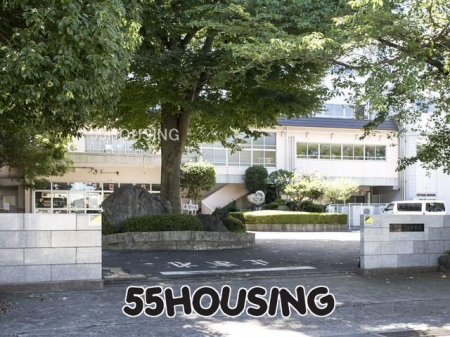 周辺環境　北本市立東中学校 徒歩25分。 2000m