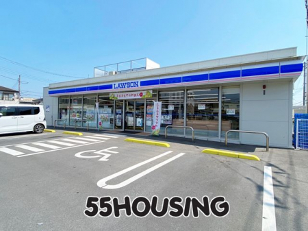周辺環境　ローソン北本中丸五丁目店 徒歩3分。 240m