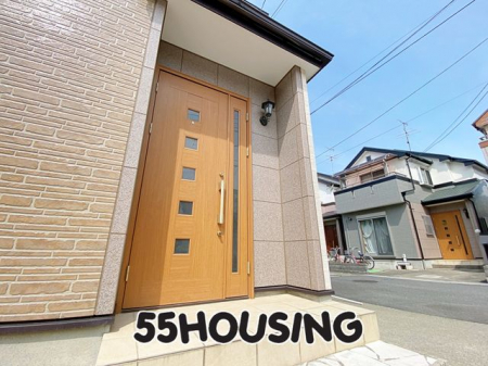 ց@-