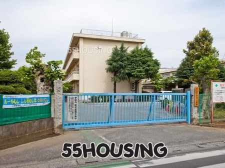 周辺環境　上尾市立原市小学校 徒歩13分。 980m