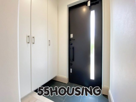 ց@-
