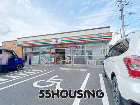 周辺環境　セブンイレブン北本深井1丁目店 徒歩10分。 800m