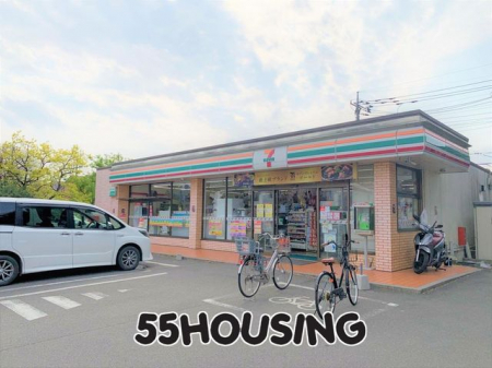 周辺環境　セブンイレブン大宮春岡店 徒歩1分。 60m