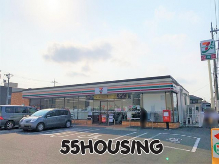 周辺環境　セブンイレブン岩槻江川店 徒歩10分。 760m