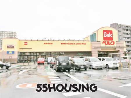 ���ӊ��@�x���N�Y�a���ݓX �k��4���B 300m