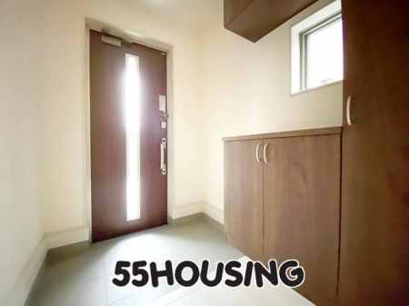 ���ց@-