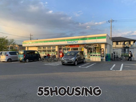 ���ӊ��@�t�@�~���[�}�[�g������Ȍܒ��ړX �k��5���B 370m