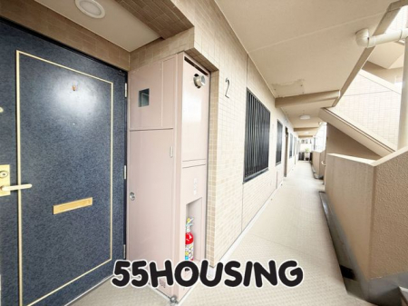 ���ց@-