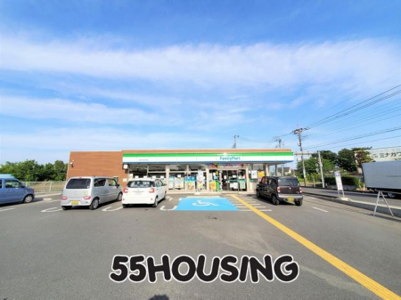 ���ӊ��@�t�@�~���[�}�[�g��������́X�ƓX �k��9���B 670m