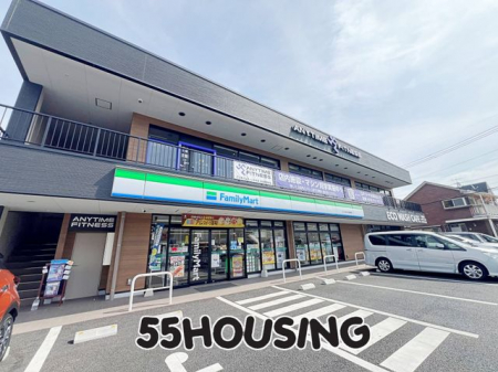 ���ӊ��@�t�@�~���[�}�[�g�������ܑ�v�ۗ̉ƓX �k��6���B 480m