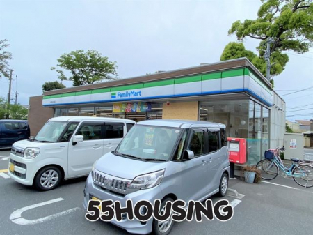 ���ӊ��@�t�@�~���[�}�[�g�t����������X �k��5���B 400m