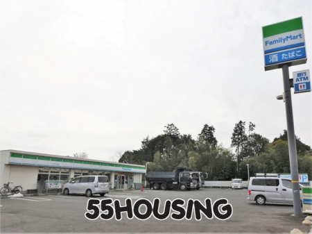 ���ӊ��@�t�@�~���[�}�[�g�������ܑ�a�c�X �k��8���B 580m