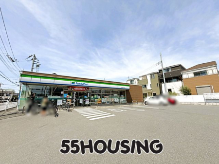 ���ӊ��@�t�@�~���[�}�[�g����O��l���ړX �k��4���B 320m
