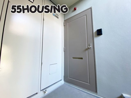 ���ց@-